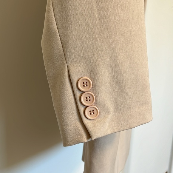 Tyler Blazer - Picture 5 of 11